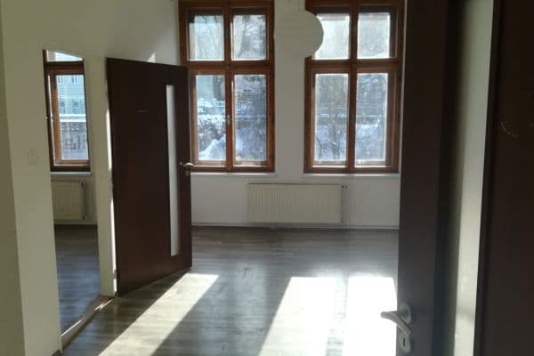 Pronájem bytu 2+1 48 m², Husitská, Praha Pronájem bytu 2+1 48 m², Husitská, Praha