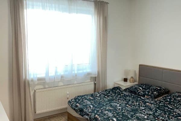 Pronájem bytu 2+kk 68 m², Dubinská, Pardubice Pronájem bytu 2+kk 68 m², Dubinská, Pardubice