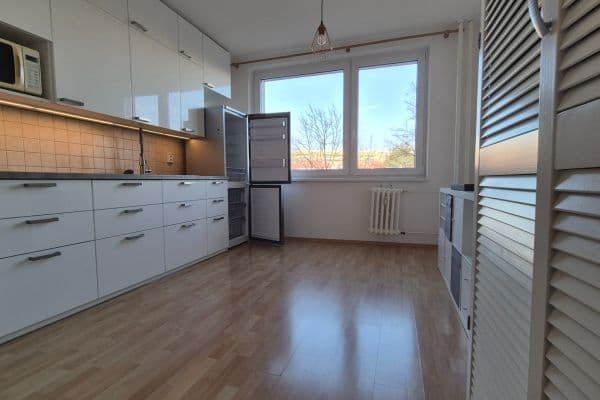 Pronájem bytu 3+1 79 m², Kpt. Stránského, Praha Pronájem bytu 3+1 79 m², Kpt. Stránského, Praha