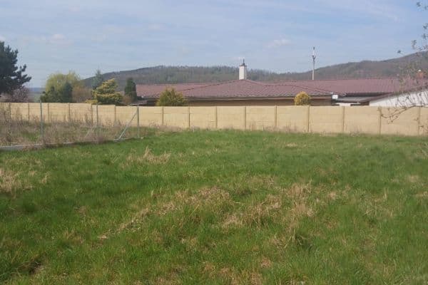 Prodej pozemku 800 m², Bavoryně Prodej pozemku 800 m², Bavoryně