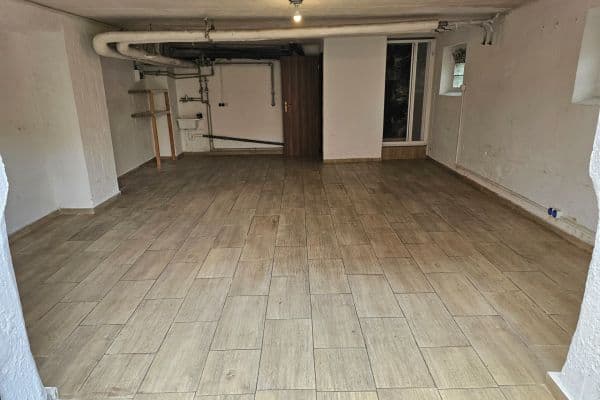 Pronájem nebytového prostoru 40 m², Sadská, Hlavní město Praha Pronájem nebytového prostoru 40 m², Sadská, Hlavní město Praha