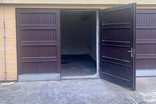 Pronájem garáže 21 m², Terronská, Praha Pronájem garáže 21 m², Terronská, Praha