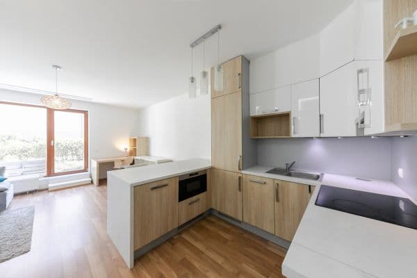 Prodej bytu 1+kk 44 m², Kejhova, Praha Prodej bytu 1+kk 44 m², Kejhova, Praha