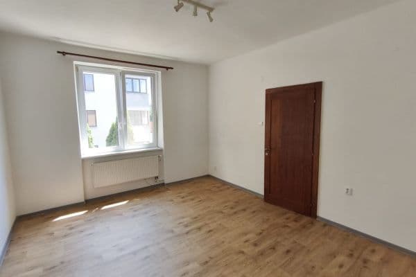 Pronájem bytu 1+1 45 m², Puškinova, Prostějov Pronájem bytu 1+1 45 m², Puškinova, Prostějov