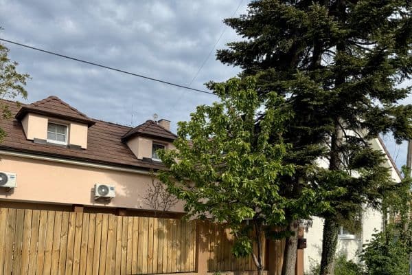Prodej domu 246 m², pozemek 53 m², Fándlyho, Bernolákovo Prodej domu 246 m², pozemek 53 m², Fándlyho, Bernolákovo
