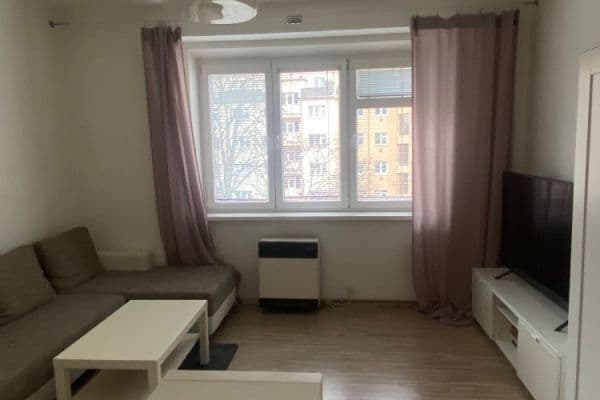 Pronájem bytu 1+1 36 m², Kolbenova, Praha Pronájem bytu 1+1 36 m², Kolbenova, Praha
