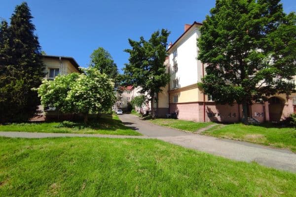 Pronájem bytu 2+1 52 m², nám. Budovatelů, Karviná, Moravskoslezský kraj Pronájem bytu 2+1 52 m², nám. Budovatelů, Karviná, Moravskoslezský kraj