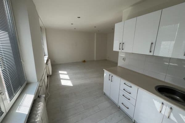 Pronájem bytu 2+kk 55 m², Václava Řezáče, Klášterec nad Ohří Pronájem bytu 2+kk 55 m², Václava Řezáče, Klášterec nad Ohří