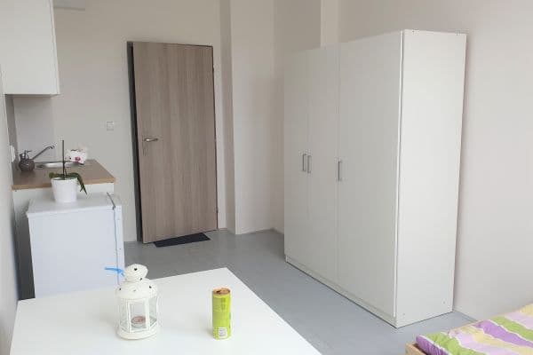 Pronájem bytu Garsoniéra 22 m², Moskevská, Praha Pronájem bytu Garsoniéra 22 m², Moskevská, Praha