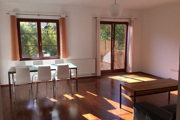 Pronájem bytu 3+1 100 m², Komenského, Černošice Pronájem bytu 3+1 100 m², Komenského, Černošice