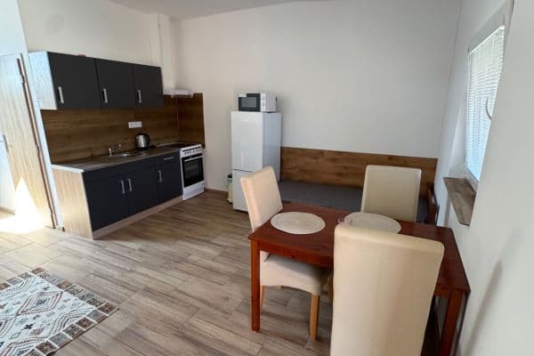 Pronájem bytu 1+kk 36 m², Libeř Pronájem bytu 1+kk 36 m², Libeř