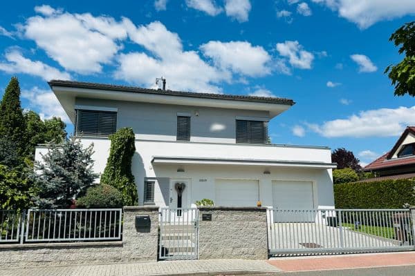 Prodej domu 220 m², pozemek 594 m², Křemenáčová, Praha Prodej domu 220 m², pozemek 594 m², Křemenáčová, Praha