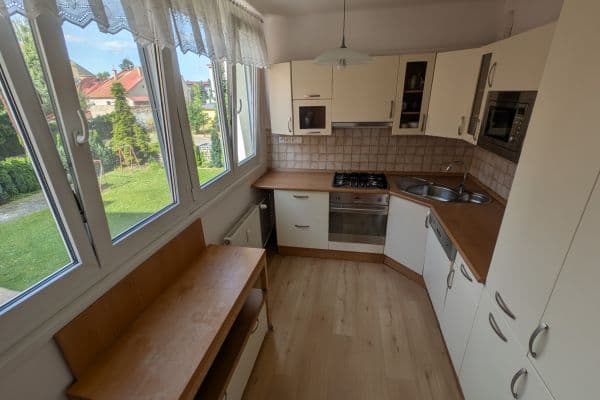 Pronájem bytu 3+1 78 m², 9. května, Mladá Boleslav, Středočeský kraj Pronájem bytu 3+1 78 m², 9. května, Mladá Boleslav, Středočeský kraj