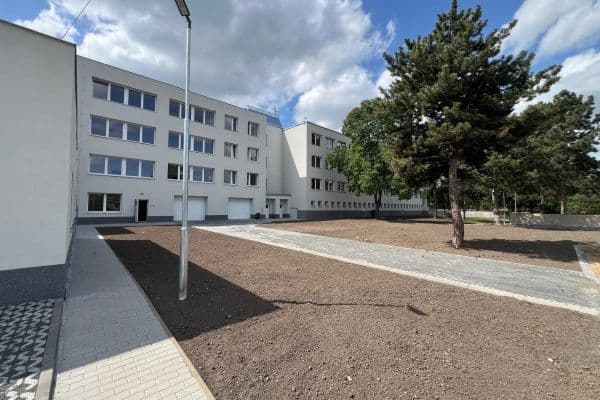Pronájem bytu 2+kk 52 m², Mlékojedy Pronájem bytu 2+kk 52 m², Mlékojedy