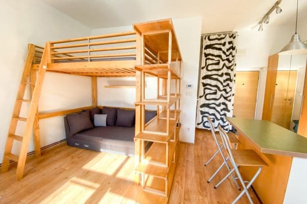 Pronájem bytu 1+kk 30 m², Železničního pluku, Pardubice Pronájem bytu 1+kk 30 m², Železničního pluku, Pardubice