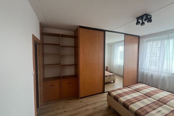 Pronájem bytu 2+1 72 m², Havlíčkova, Mariánské Lázně Pronájem bytu 2+1 72 m², Havlíčkova, Mariánské Lázně