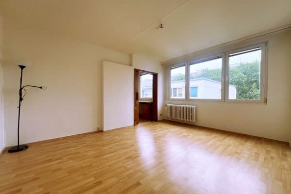 Prodej bytu 3+1 55 m², Bohušovická, Praha Prodej bytu 3+1 55 m², Bohušovická, Praha