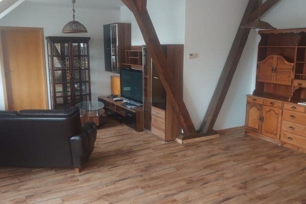 Pronájem bytu 3+1 100 m², Matice školské, České Budějovice Pronájem bytu 3+1 100 m², Matice školské, České Budějovice
