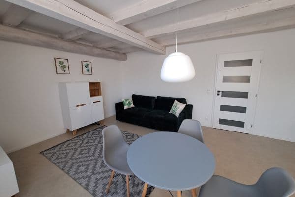 Pronájem bytu 2+kk 48 m², Za rybníkem, Lišany Pronájem bytu 2+kk 48 m², Za rybníkem, Lišany