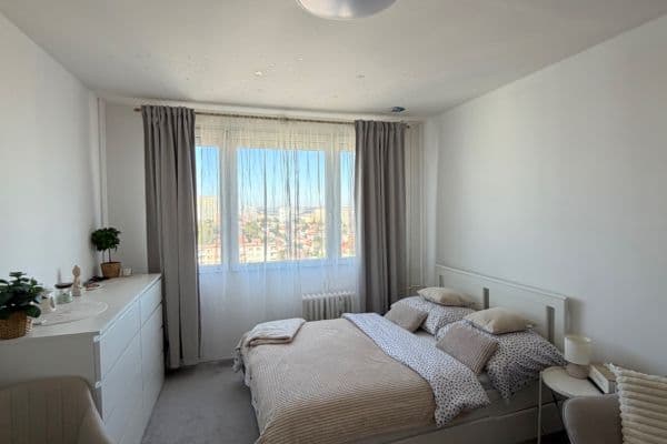 Pronájem bytu 1+kk 25 m², Jahodová, Praha Pronájem bytu 1+kk 25 m², Jahodová, Praha