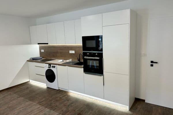 Pronájem bytu 2+kk 55 m², Drahy, Uherské Hradiště Pronájem bytu 2+kk 55 m², Drahy, Uherské Hradiště