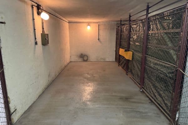 Pronájem garáže 17 m², Partyzánská, Plzeň Pronájem garáže 17 m², Partyzánská, Plzeň
