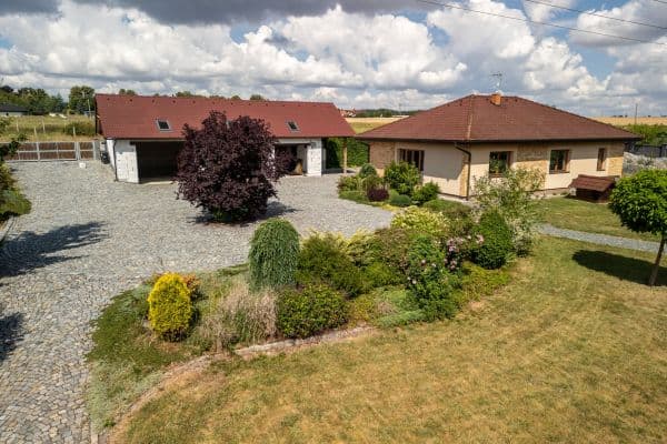 Prodej domu 122 m², pozemek 3.901 m², U brůdku, Lužná Prodej domu 122 m², pozemek 3.901 m², U brůdku, Lužná