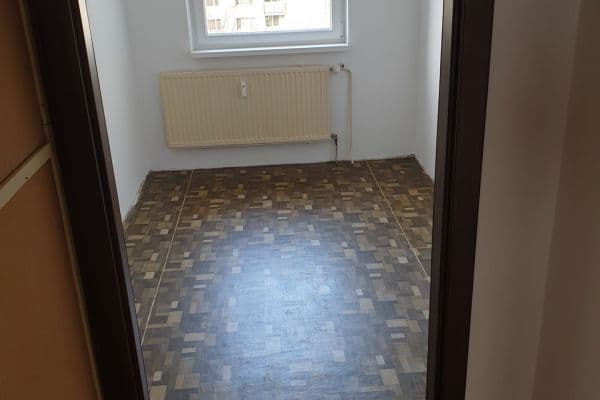 Prodej bytu 3+1 64 m², Jedľová, Vrakuňa Prodej bytu 3+1 64 m², Jedľová, Vrakuňa