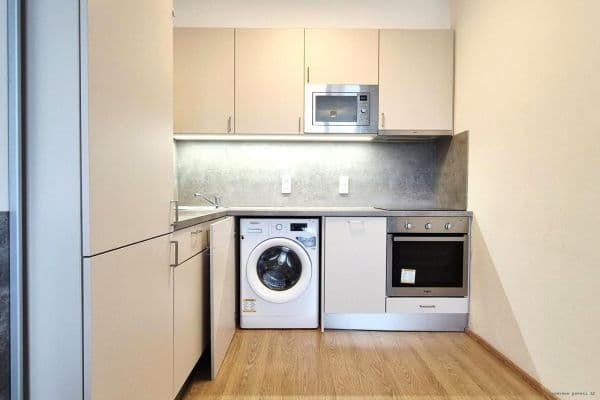 Pronájem bytu 2+kk 50 m², Technická, Plzeň, Plzeňský kraj Pronájem bytu 2+kk 50 m², Technická, Plzeň, Plzeňský kraj