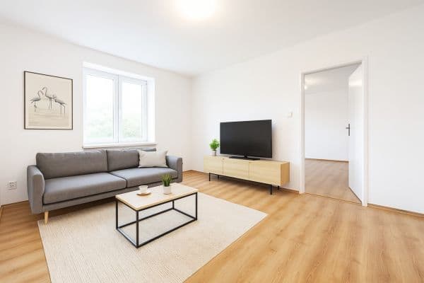 Pronájem bytu 3+1 66 m², Na Nábřeží, Pronájem bytu 3+1 66 m², Na Nábřeží,
