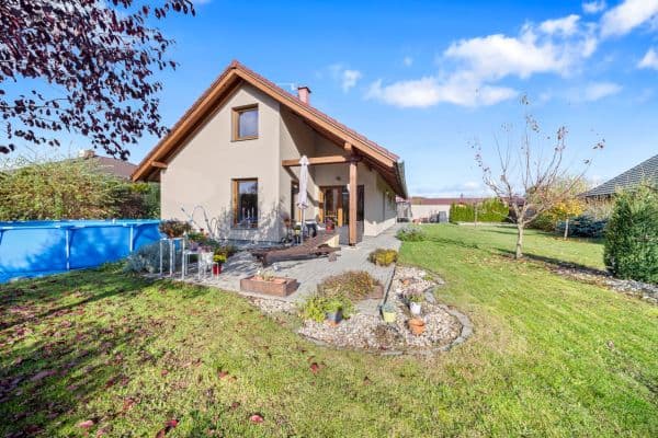Prodej domu 186 m², pozemek 609 m², V Poli, České Meziříčí Prodej domu 186 m², pozemek 609 m², V Poli, České Meziříčí