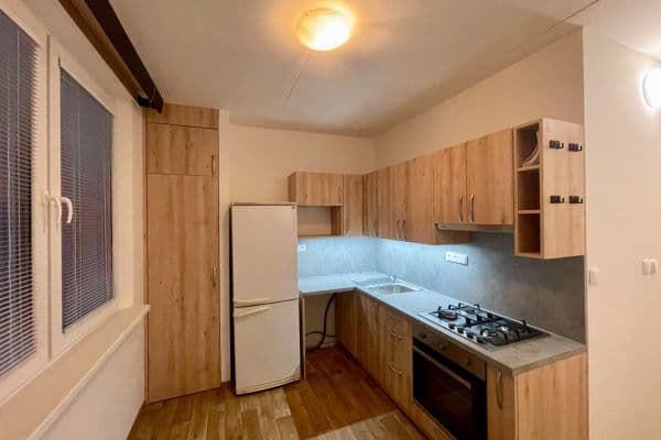 Pronájem bytu 1+1 33 m², Kulturní, Rožnov pod Radhoštěm Pronájem bytu 1+1 33 m², Kulturní, Rožnov pod Radhoštěm