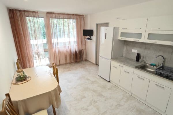 Pronájem bytu 3+1 68 m², Třeboradická, Praha Pronájem bytu 3+1 68 m², Třeboradická, Praha