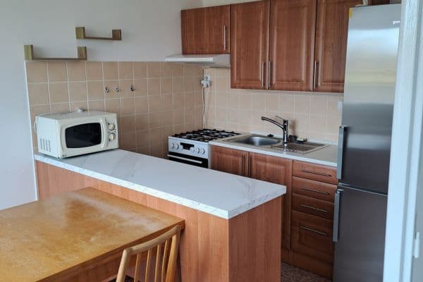 Pronájem bytu 3+1 55 m², Rokycanova, Pardubice, Pardubický kraj Pronájem bytu 3+1 55 m², Rokycanova, Pardubice, Pardubický kraj