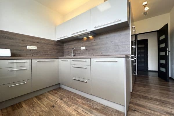 Pronájem bytu 3+1 69 m², Úštěk Pronájem bytu 3+1 69 m², Úštěk