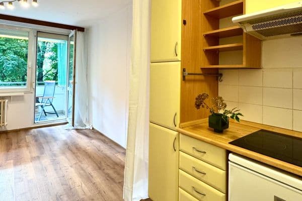 Prodej bytu 2+kk 35 m², Vysočanská, Praha Prodej bytu 2+kk 35 m², Vysočanská, Praha