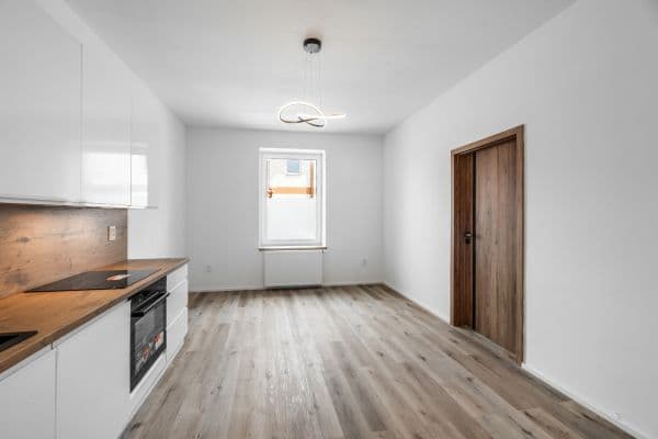 Prodej bytu 3+kk 56 m², Na Dvorcích, Praha Prodej bytu 3+kk 56 m², Na Dvorcích, Praha