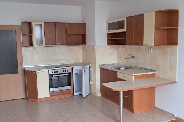 Pronájem bytu 1+kk 33 m², gen. Píky, Olomouc Pronájem bytu 1+kk 33 m², gen. Píky, Olomouc