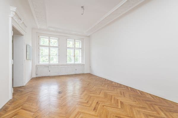 Prodej bytu 3+1 150 m², Karlínské náměstí, Praha Prodej bytu 3+1 150 m², Karlínské náměstí, Praha