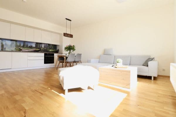 Pronájem bytu 3+kk 74 m², Škvorecká, Pronájem bytu 3+kk 74 m², Škvorecká,