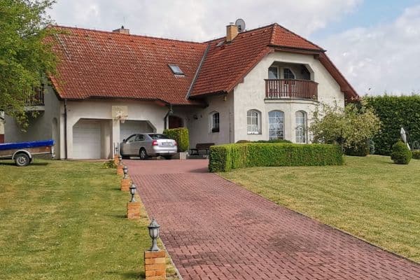 Prodej domu 282 m², pozemek 3.345 m², Přerov nad Labem Prodej domu 282 m², pozemek 3.345 m², Přerov nad Labem