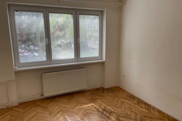 Prodej bytu 3+1 83 m², Okružní, Hustopeče Prodej bytu 3+1 83 m², Okružní, Hustopeče