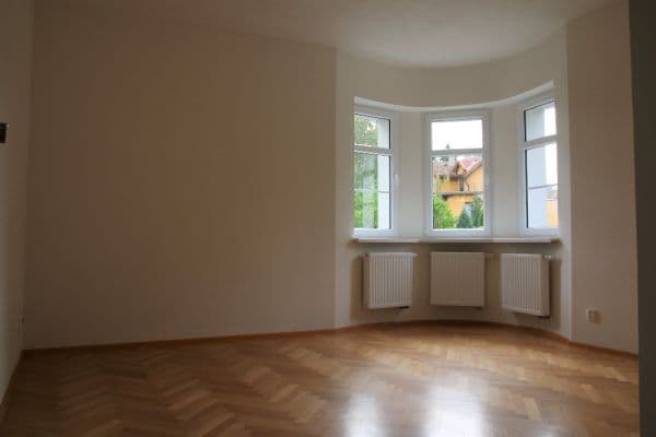 Pronájem bytu 2+1 73 m², Na Okrouhlíku, Praha Pronájem bytu 2+1 73 m², Na Okrouhlíku, Praha