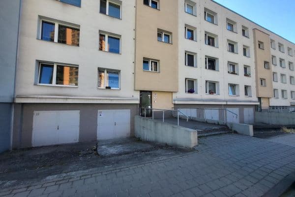 Pronájem garáže 19 m², tř. 17. listopadu, Pronájem garáže 19 m², tř. 17. listopadu,