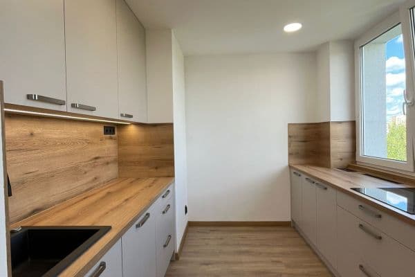 Prodej bytu 3+1 67 m², Středoškolská, Ostrava Prodej bytu 3+1 67 m², Středoškolská, Ostrava