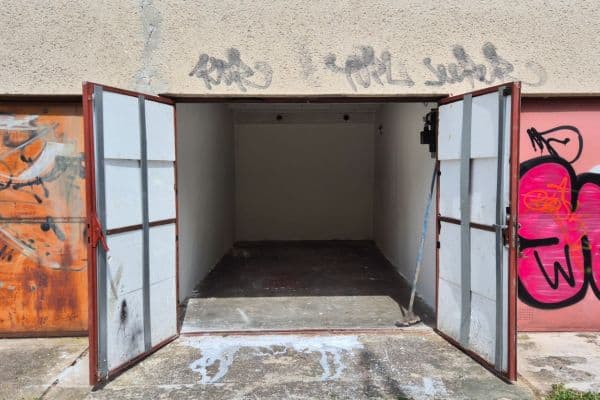 Prodej garáže 20 m², Bystrcká, Brno Prodej garáže 20 m², Bystrcká, Brno