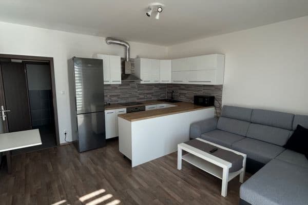 Pronájem bytu 2+kk 52 m², Jaroslava Holečka, Kladno Pronájem bytu 2+kk 52 m², Jaroslava Holečka, Kladno