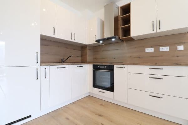 Pronájem bytu 2+kk 50 m², Velvarská,  Pronájem bytu 2+kk 50 m², Velvarská,