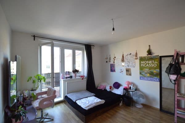 Pronájem bytu 2+kk 60 m², Hartigova, Praha Pronájem bytu 2+kk 60 m², Hartigova, Praha