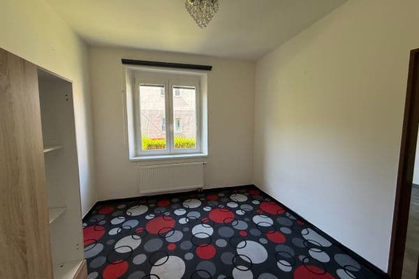 Pronájem bytu 2+1 43 m², U Svépomoci, Praha Pronájem bytu 2+1 43 m², U Svépomoci, Praha